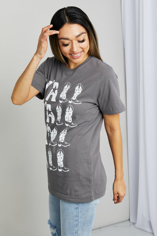 The Faye: 'Y'ALL' Cowboy Boots Graphic Tee by mineB