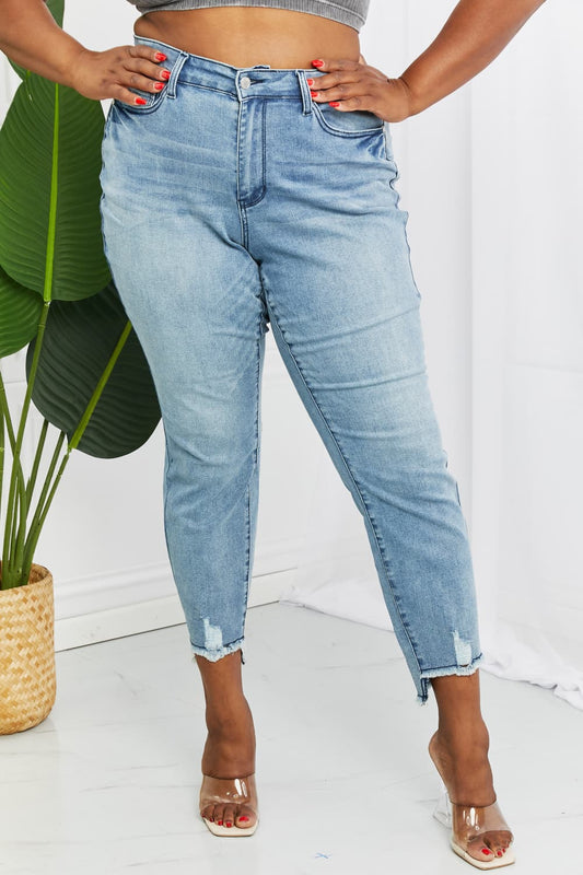 Effortlessly Relaxed: Judy Blue Lily Full Size Relaxed Fit Jeans