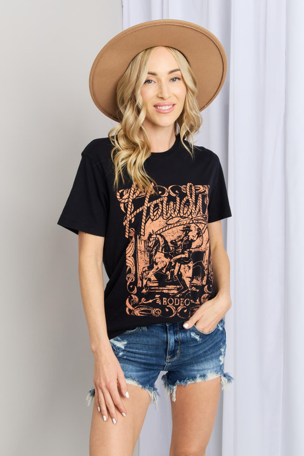 The Howdy Noir: Classic City Edition Graphic Tee by mineB