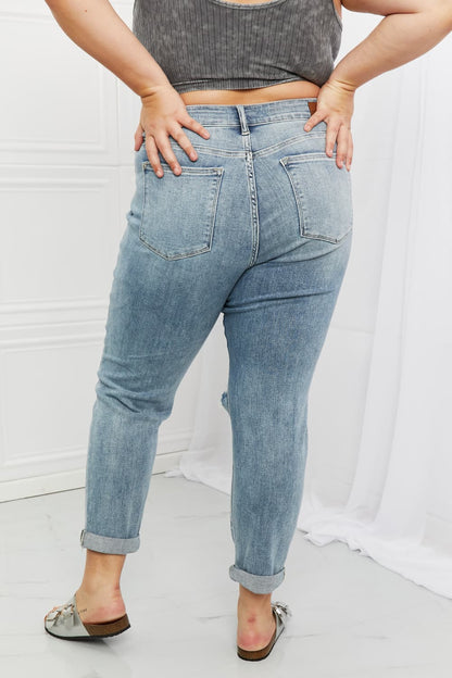Judy Blue Malia Full Size Mid Rise Boyfriend Jeans